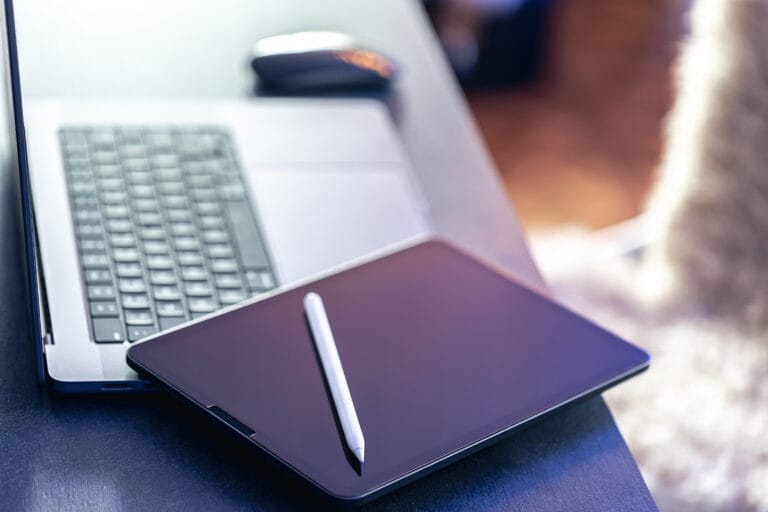 Tableta enotte con lápiz gráfico para reducir consumo de papel